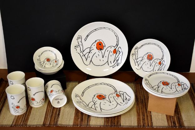 Picture of Dinnerware Set of 16 - Monkey